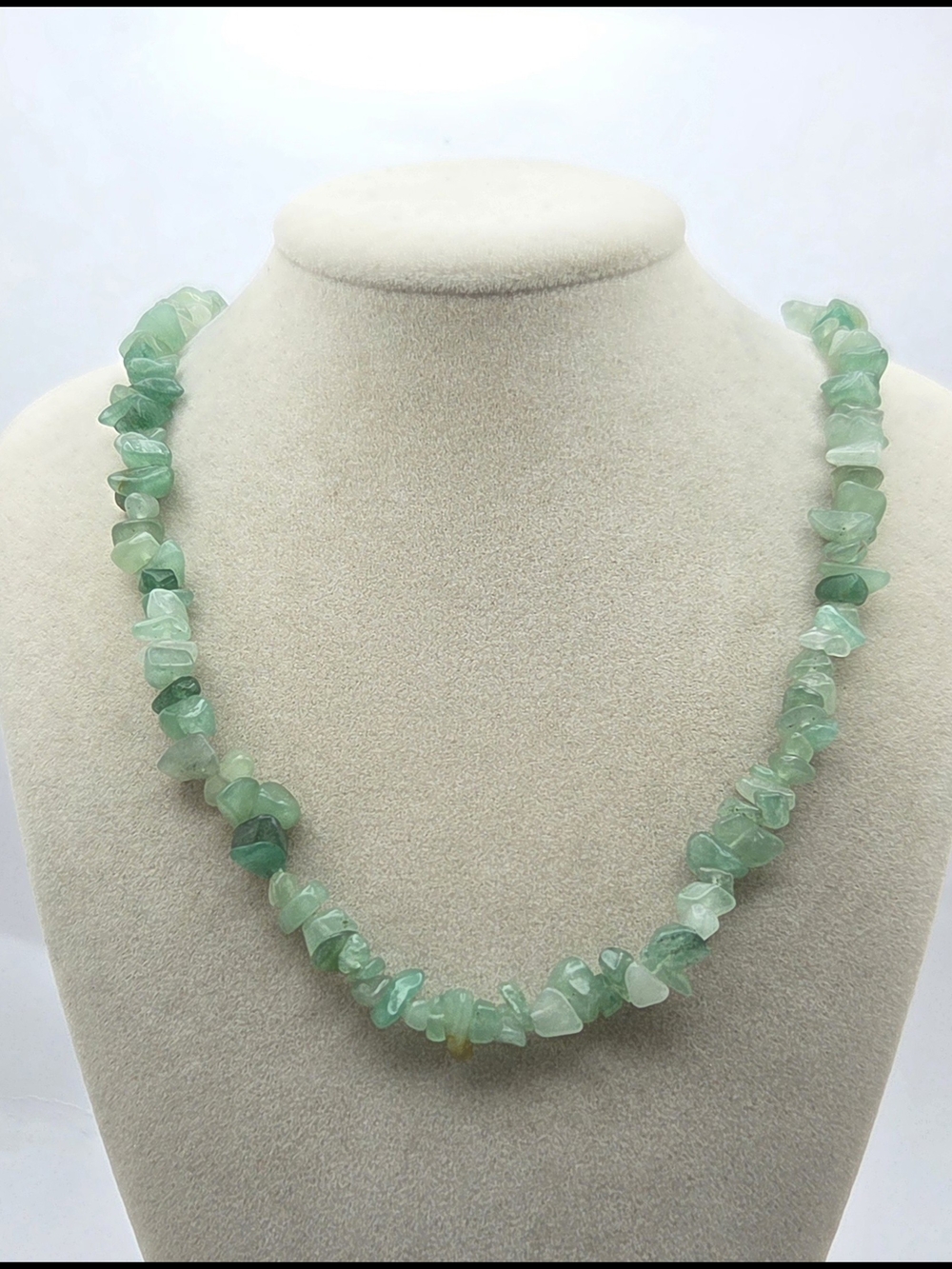 Green Aventurine Gemstone Chip Necklace Silver Tone 19.5 Inch